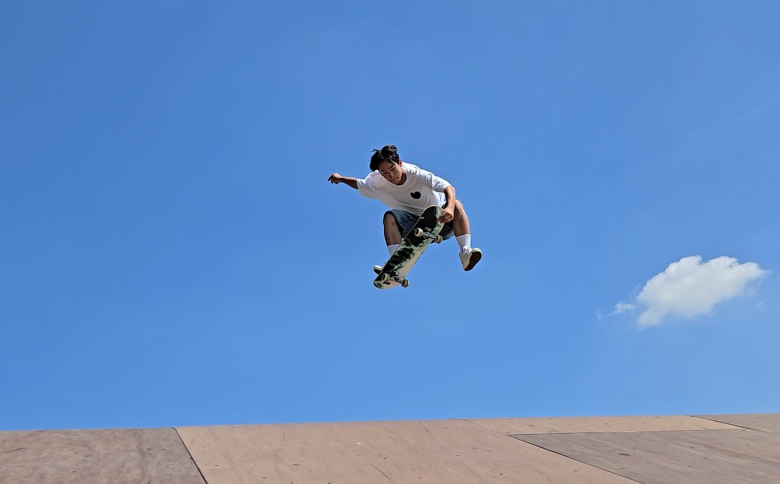 Смартфон Samsung Galaxy Z Flip 6 12/512 ГБ Серебро 22