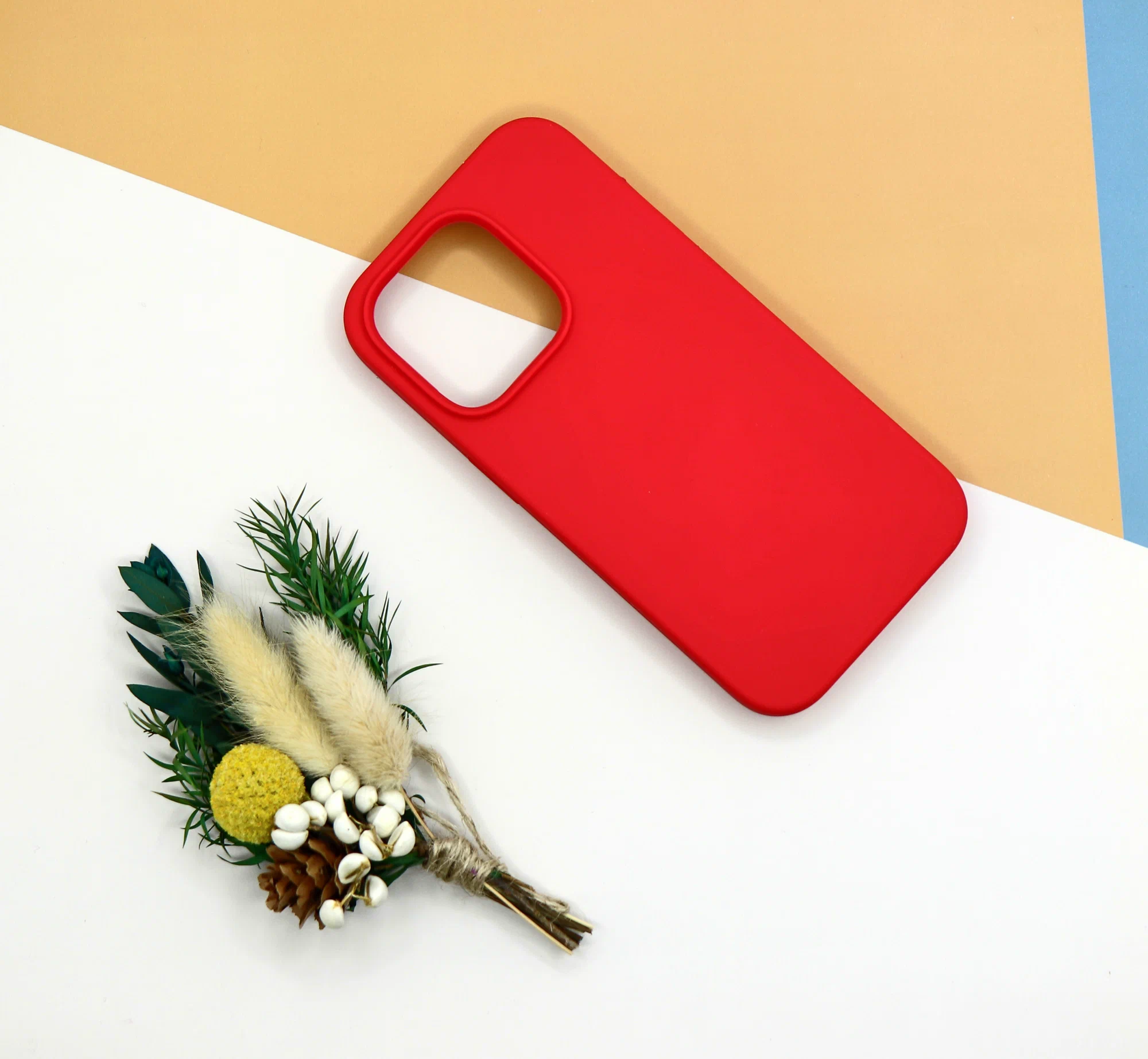 Накладка Silicone Case for iPhone 14 Pro без логотипа красный 2 Накладка Silicone Case for iPhone 14 Pro без логотипа красный 2