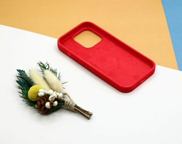 Накладка Silicone Case for iPhone 14 Pro без логотипа красный 4