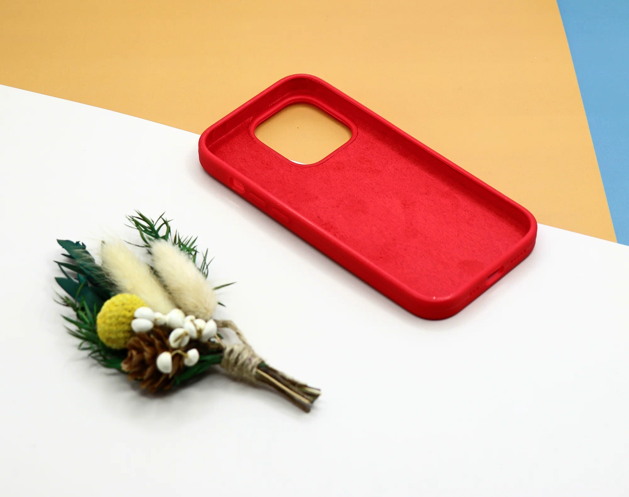 Накладка Silicone Case for iPhone 14 Pro без логотипа красный 4 Накладка Silicone Case for iPhone 14 Pro без логотипа красный 4