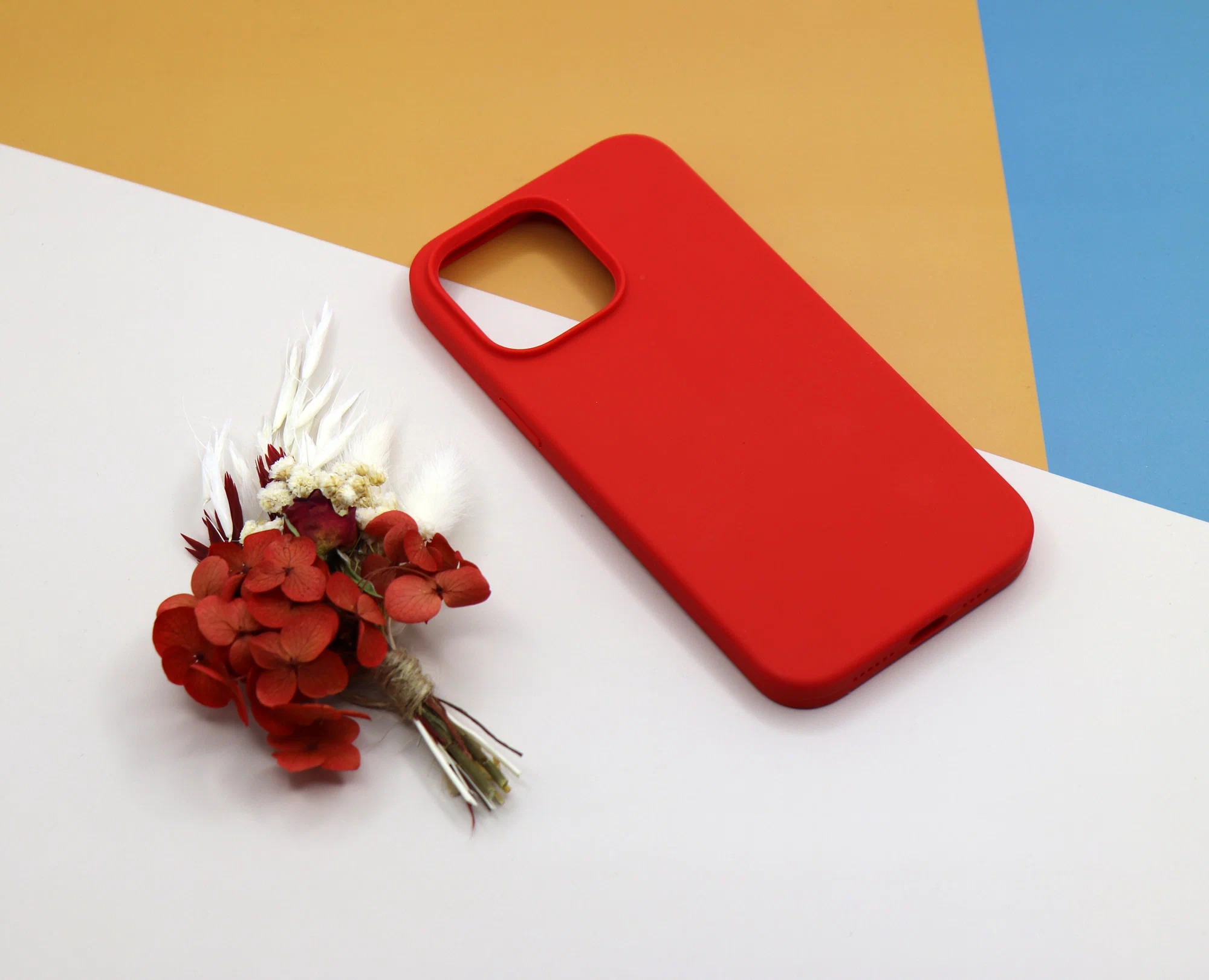 Накладка Silicone Case for iPhone 14 Pro Max  без логотипа красный 3 Накладка Silicone Case for iPhone 14 Pro Max  без логотипа красный 3