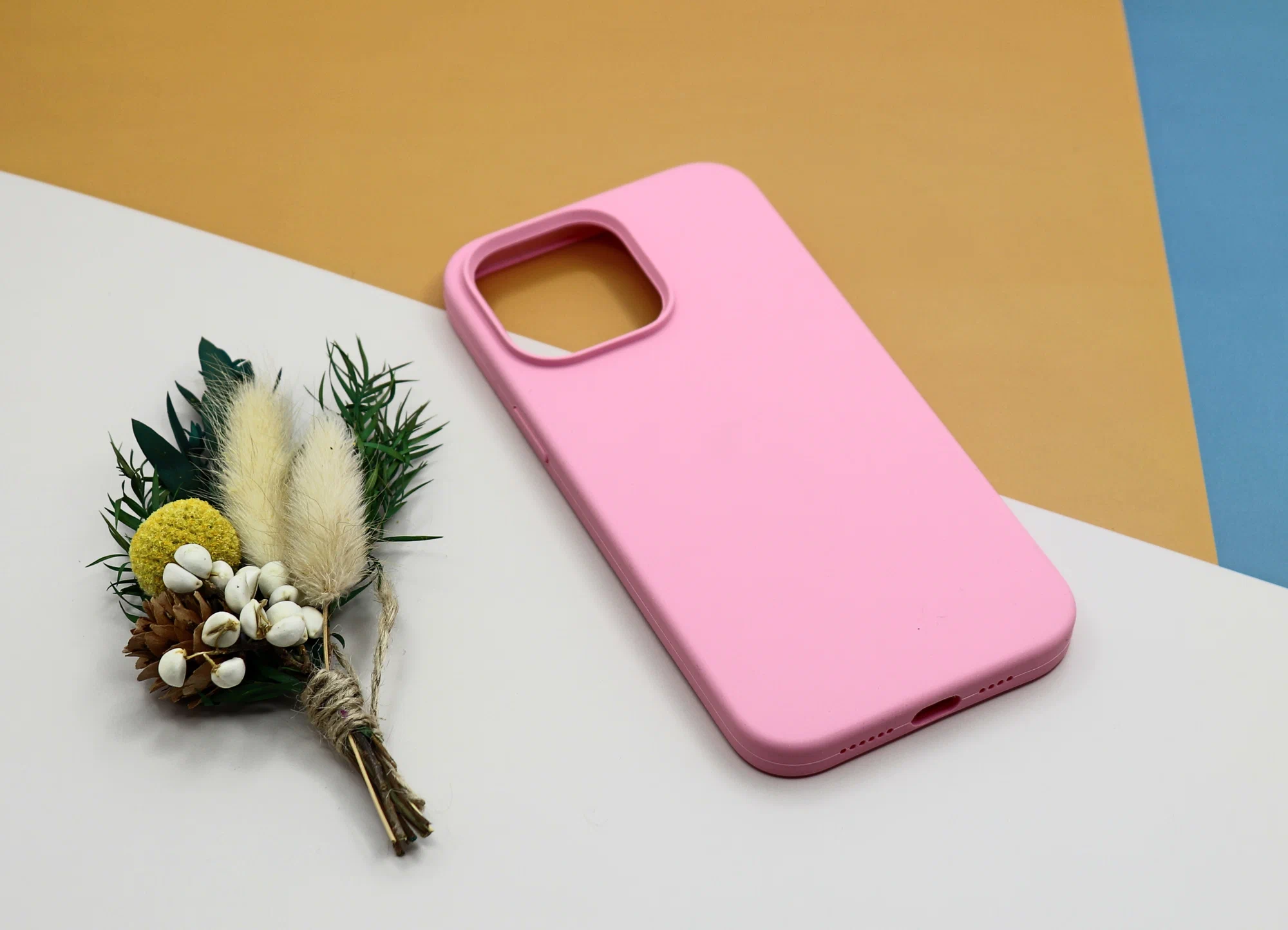 Накладка Silicone Case for iPhone 14 Pro без логотипа бледно-розовый 2 Накладка Silicone Case for iPhone 14 Pro без логотипа бледно-розовый 2