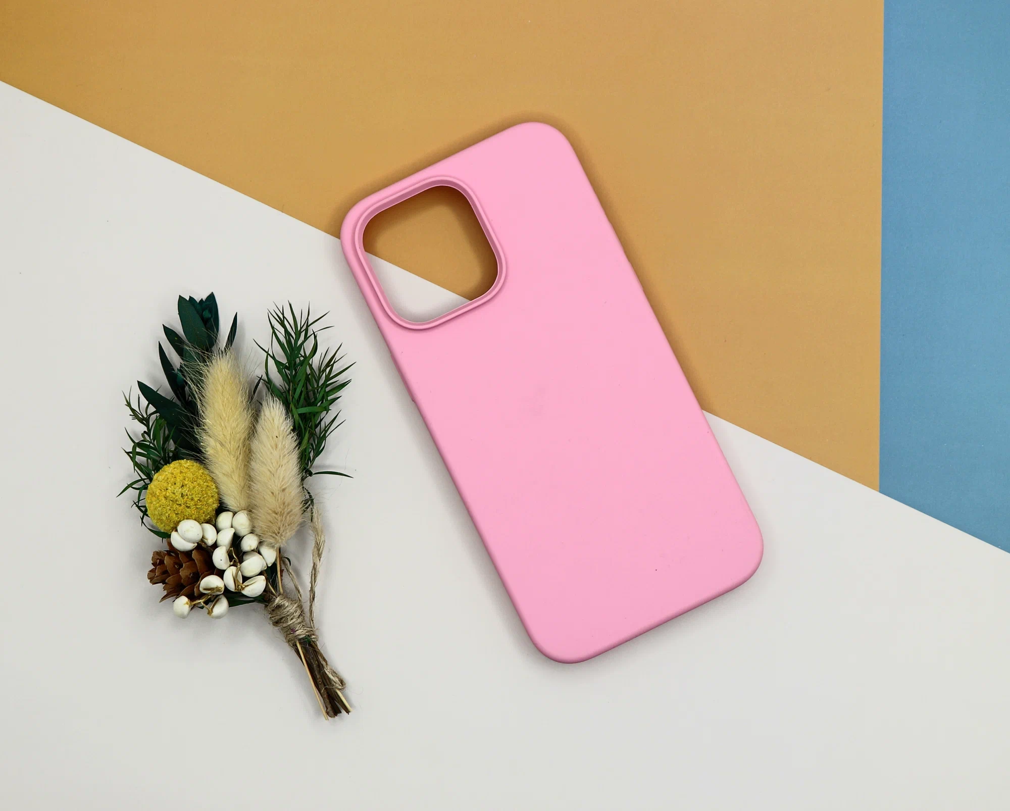 Накладка Silicone Case for iPhone 14 Pro без логотипа бледно-розовый 4 Накладка Silicone Case for iPhone 14 Pro без логотипа бледно-розовый 4