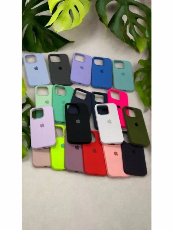 Накладка Silicone Case for iPhone 16 Pro без логотипа ярко-красный 3