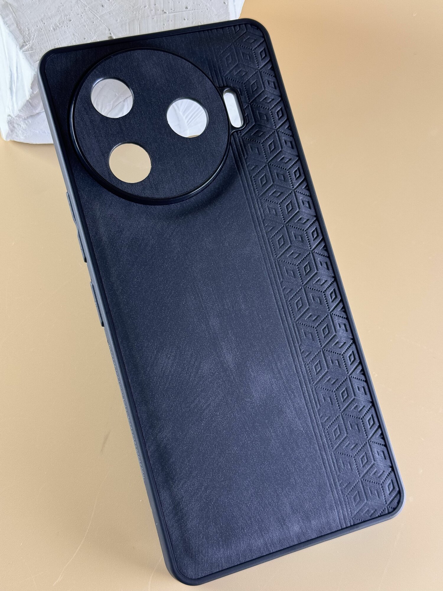 Силиконовый чехол для Tecno Camon 30 Pro черное плетение под кожу 12 Силиконовый чехол для Tecno Camon 30 Pro черное плетение под кожу 12