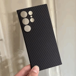 Накладка Berlia Carbon S25 Ultra Black 1 Накладка Berlia Carbon S25 Ultra Black 1