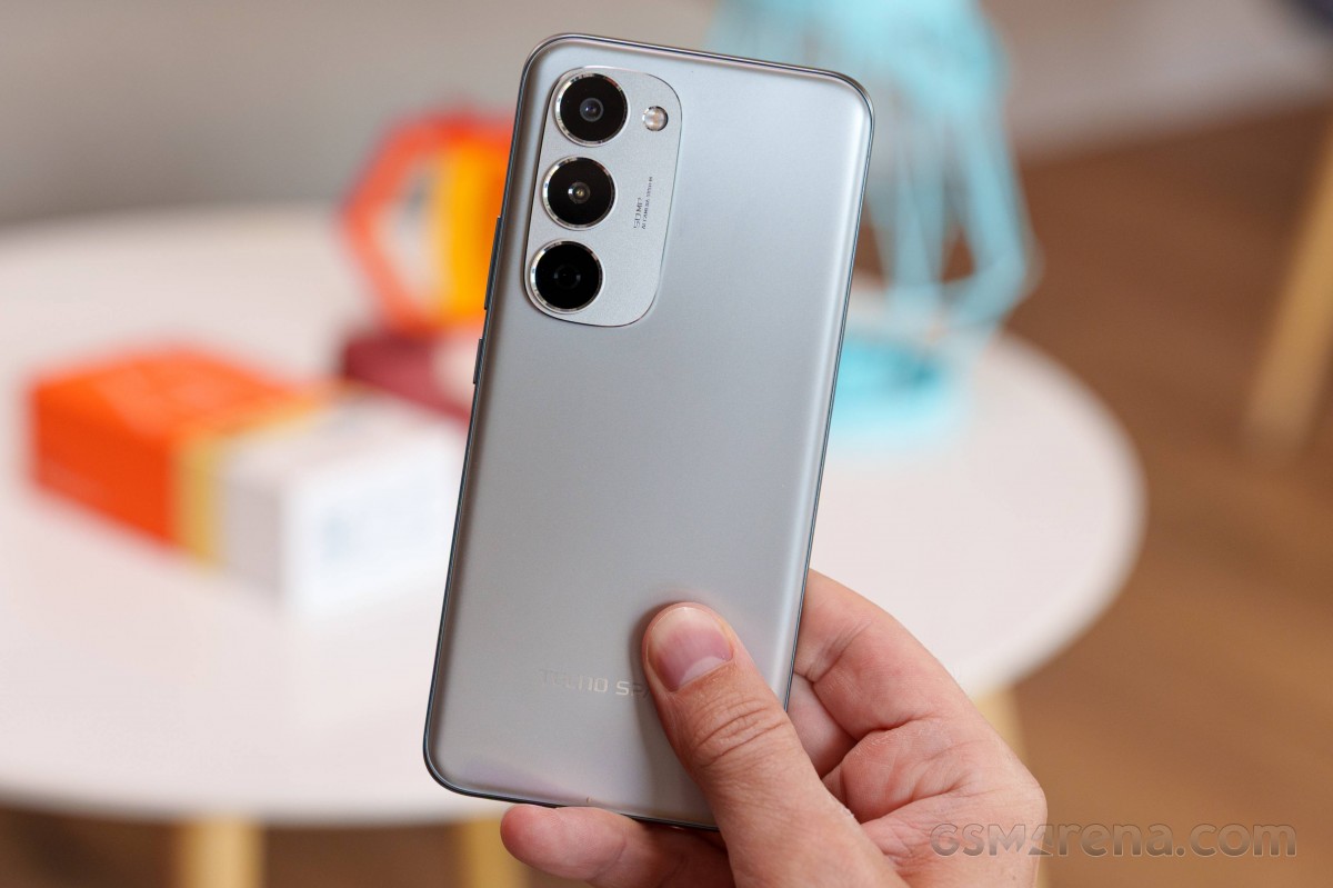 Обзор Tecno Spark 40 Pro+