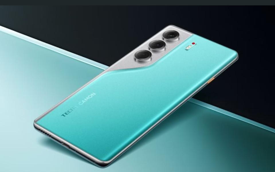 Смартфон TECNO Camon 40 Pro 8/256 Gb Emerald Lake Green 3