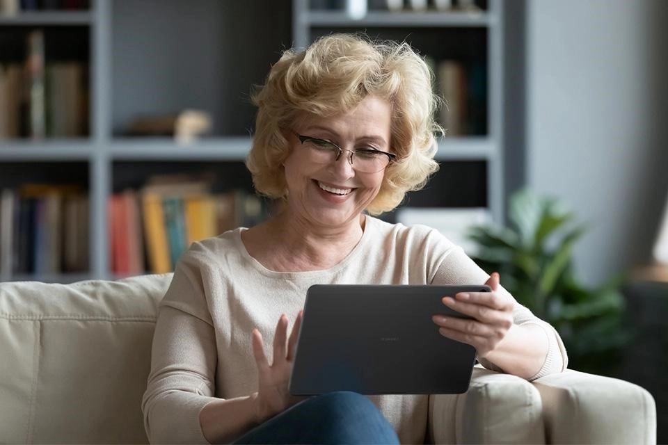 Планшет HUAWEI MatePad SE 10.4 (2022), 3/32 ГБ, Wi-Fi HarmonyOS, черный 3 Планшет HUAWEI MatePad SE 10.4 (2022), 3/32 ГБ, Wi-Fi HarmonyOS, черный 3