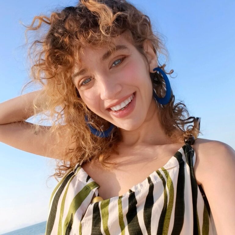 Смартфон TECNO Camon 40 Pro 5G 8/256 Gb Sandy Titanium 25 Смартфон TECNO Camon 40 Pro 5G 8/256 Gb Sandy Titanium 25