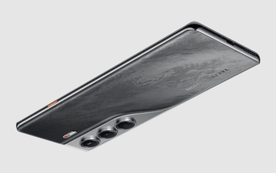 Смартфон TECNO Camon 40 Pro 8/256 Gb Sandy Titanium 25