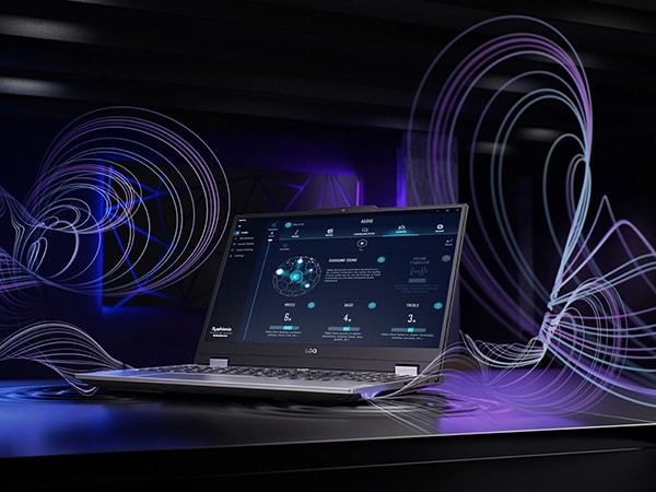 Игровой ноутбук Lenovo LOQ 15IAX9, вид справа спереди с открытой крышкой. Графические элементы в виде волнистых линий иллюстрируют объемный звук устройства.