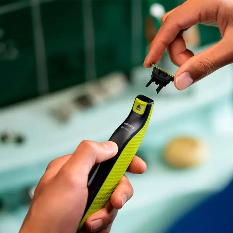 Триммер Philips QP2724/20 черный/лайм 5 Триммер Philips QP2724/20 черный/лайм 5