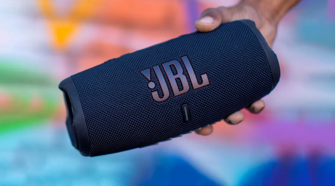 Портативная колонка JBL Charge 5 зелёный - 1