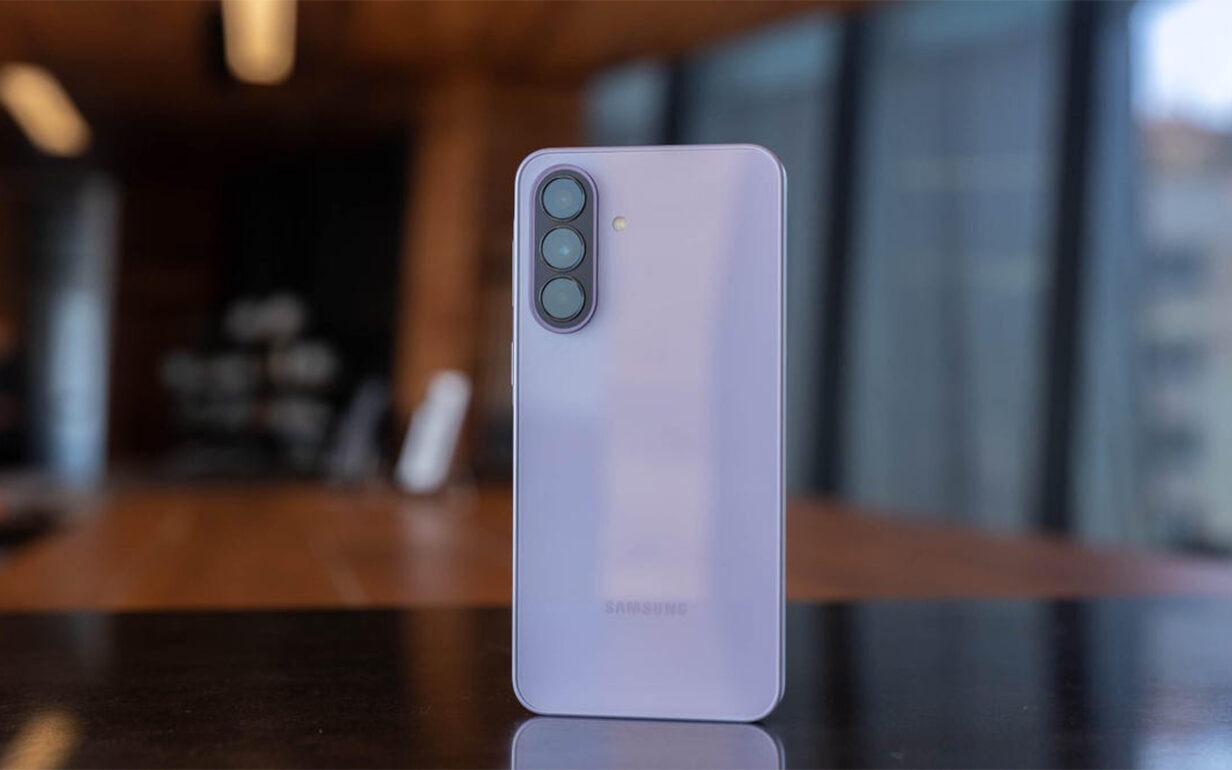Смартфон Samsung Galaxy A37 5G 8/256Gb Charcoal 4